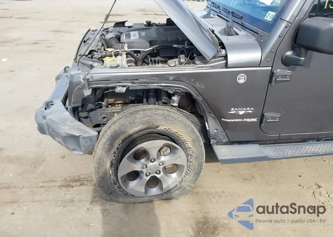 2018 Jeep Wrangler Jk Sahara 4X4 z USA, uszkodzony, nr VIN 1C4AJWBG0JL891387